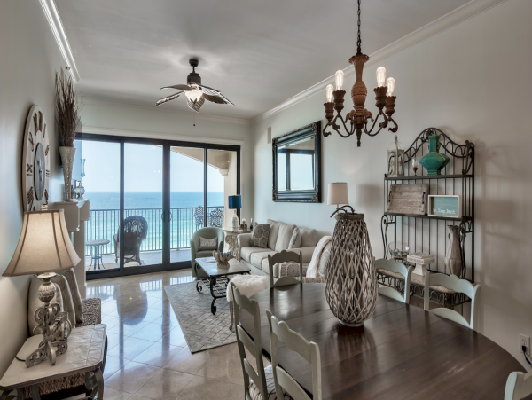 Four Bedroom Direct Beach Front Condo Sleeps 10 Guests